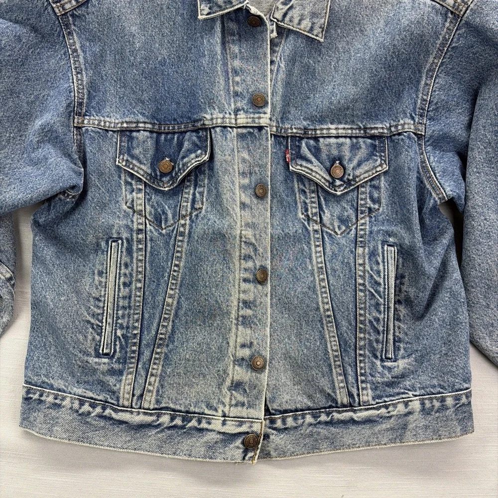 Vintage Levi's 70507 Denim Trucker Jacket USA Made Size L 23x27 Red Tab